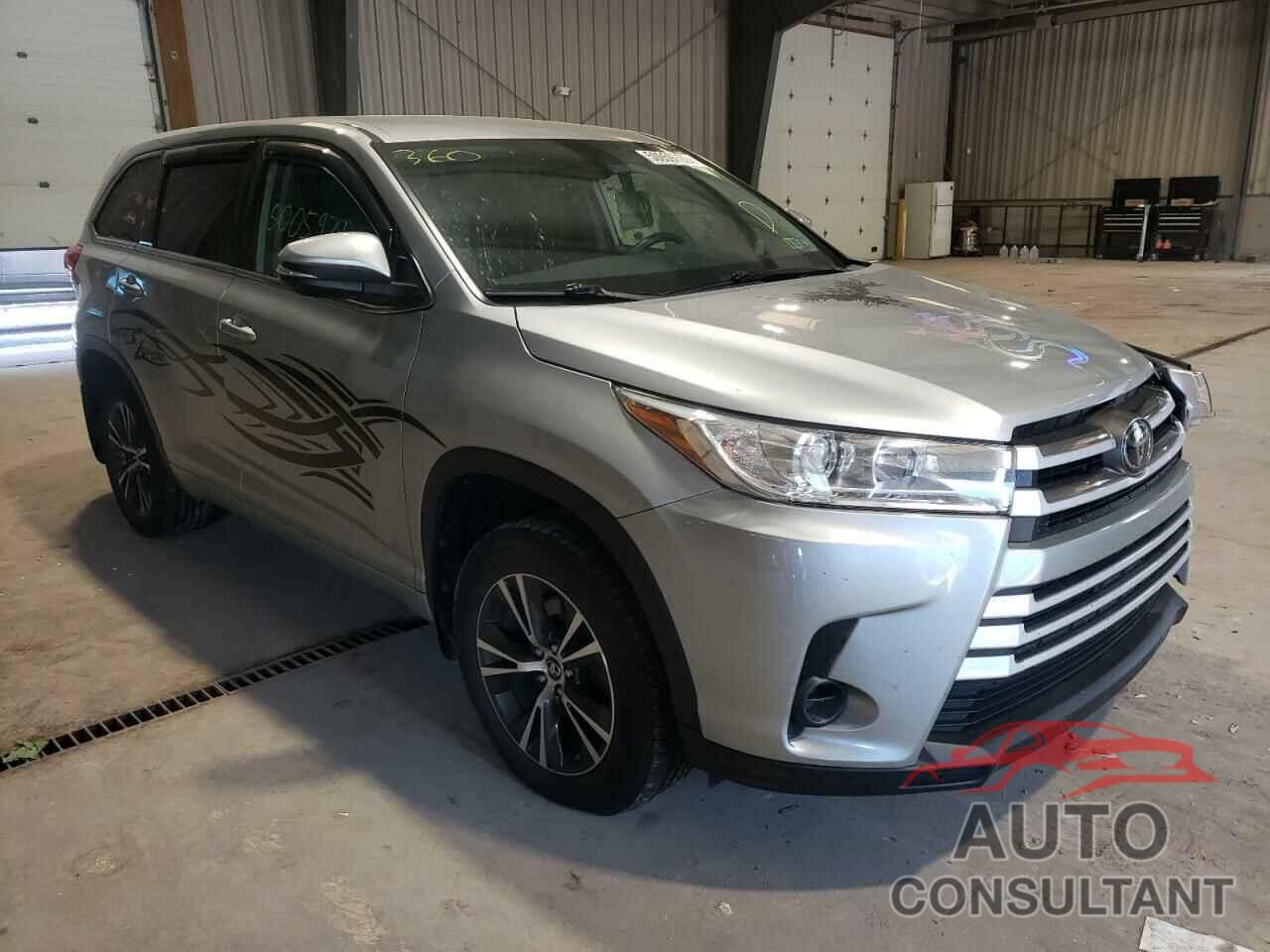 TOYOTA HIGHLANDER 2018 - 5TDBZRFH3JS828686