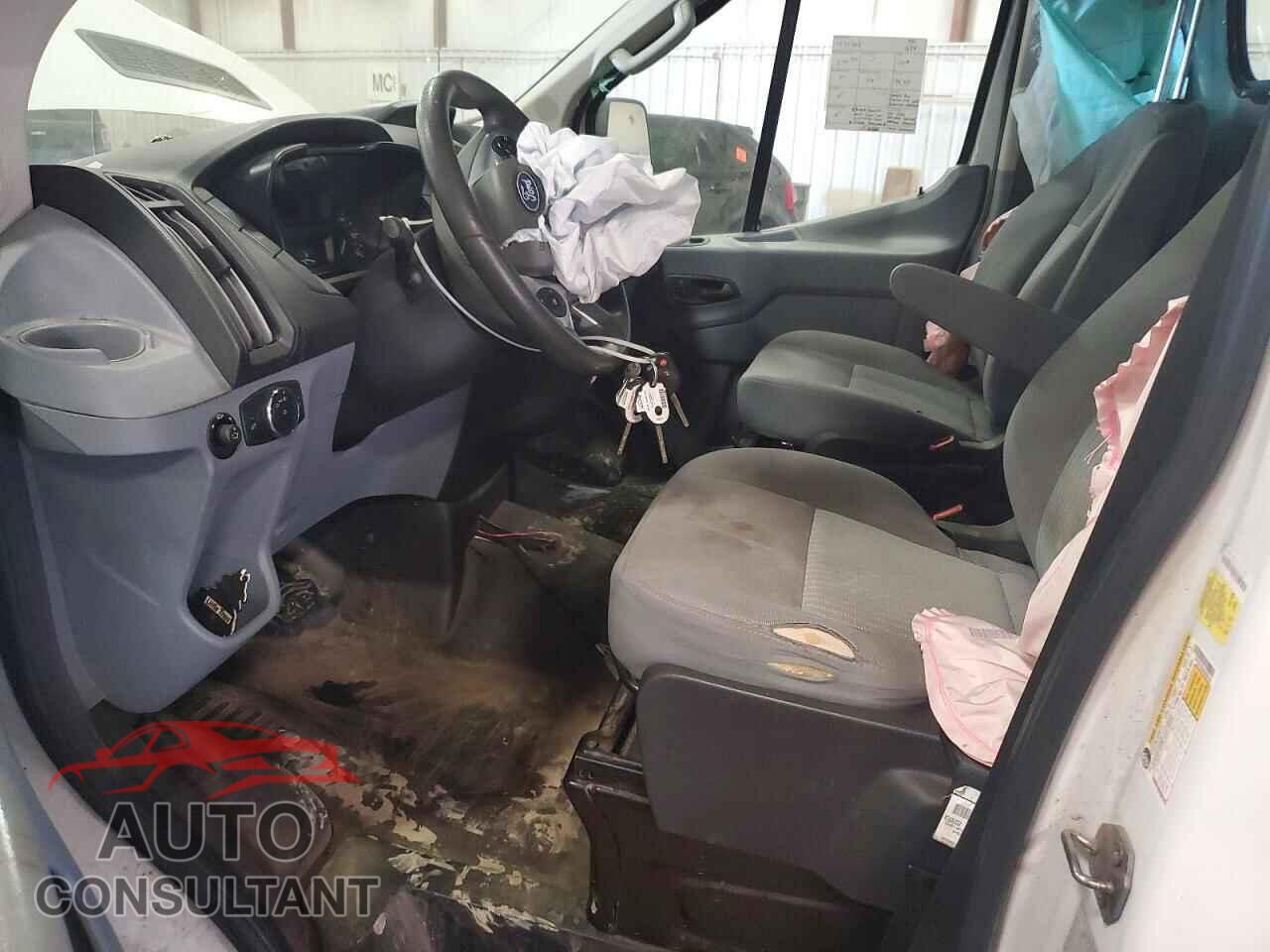 FORD TRANSIT 2019 - 1FTYR1YM2KKB09248