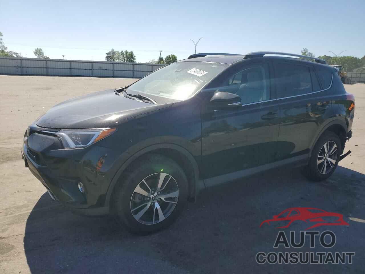 TOYOTA RAV4 2018 - 2T3RFREV0JW761963