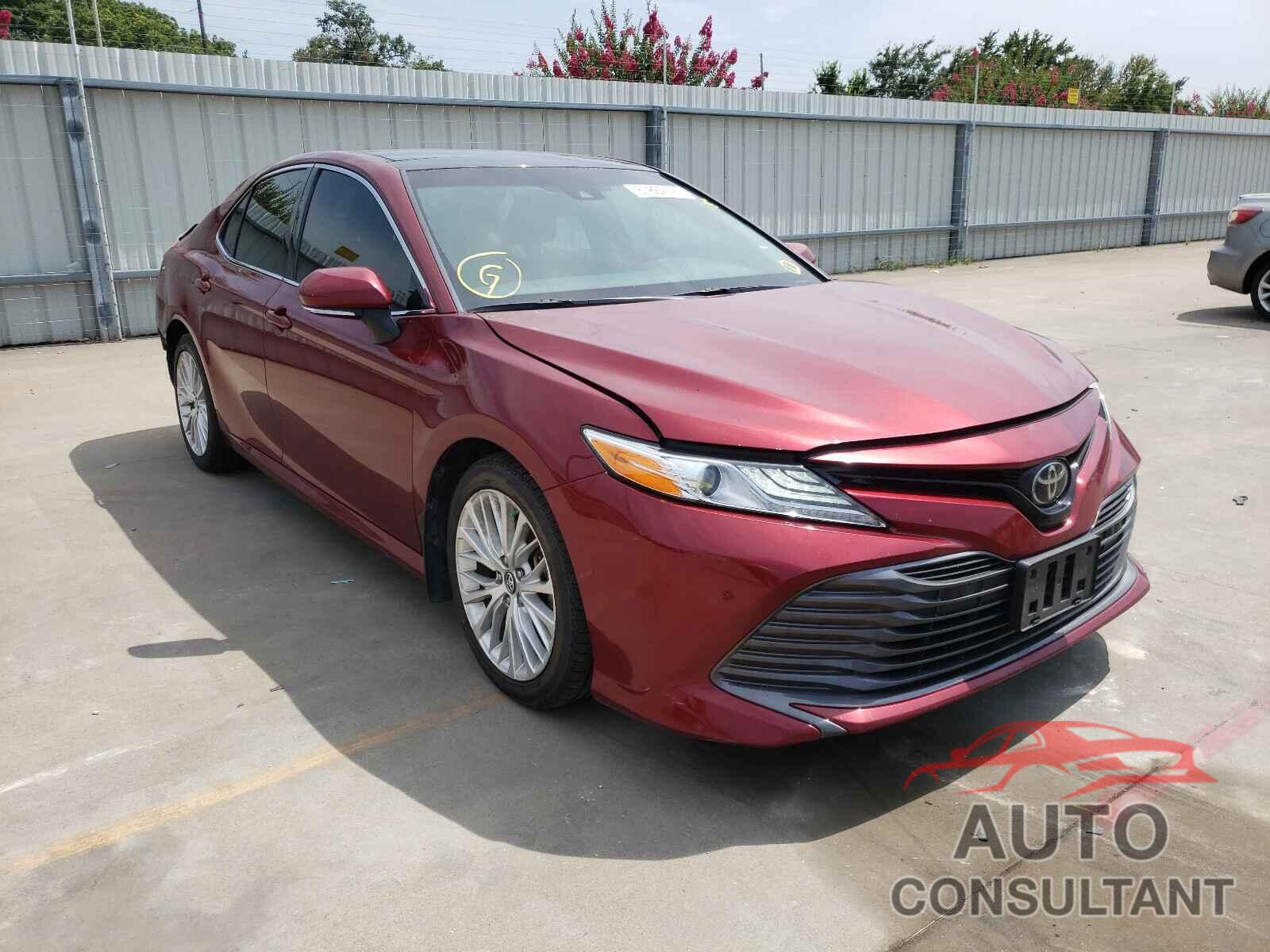 TOYOTA CAMRY 2018 - 4T1B11HKXJU551270
