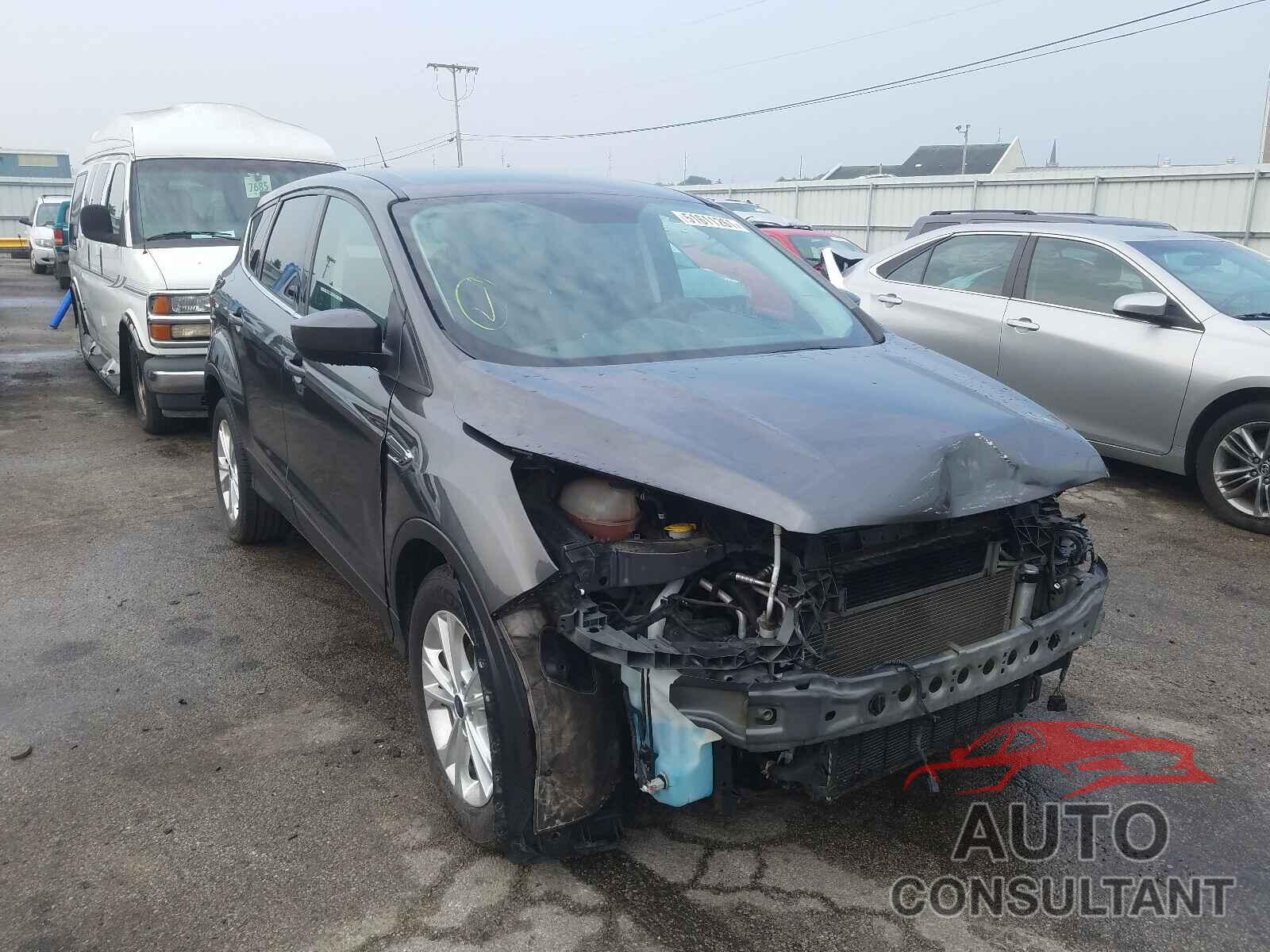 FORD ESCAPE 2017 - 1FMCU0GD5HUA84049