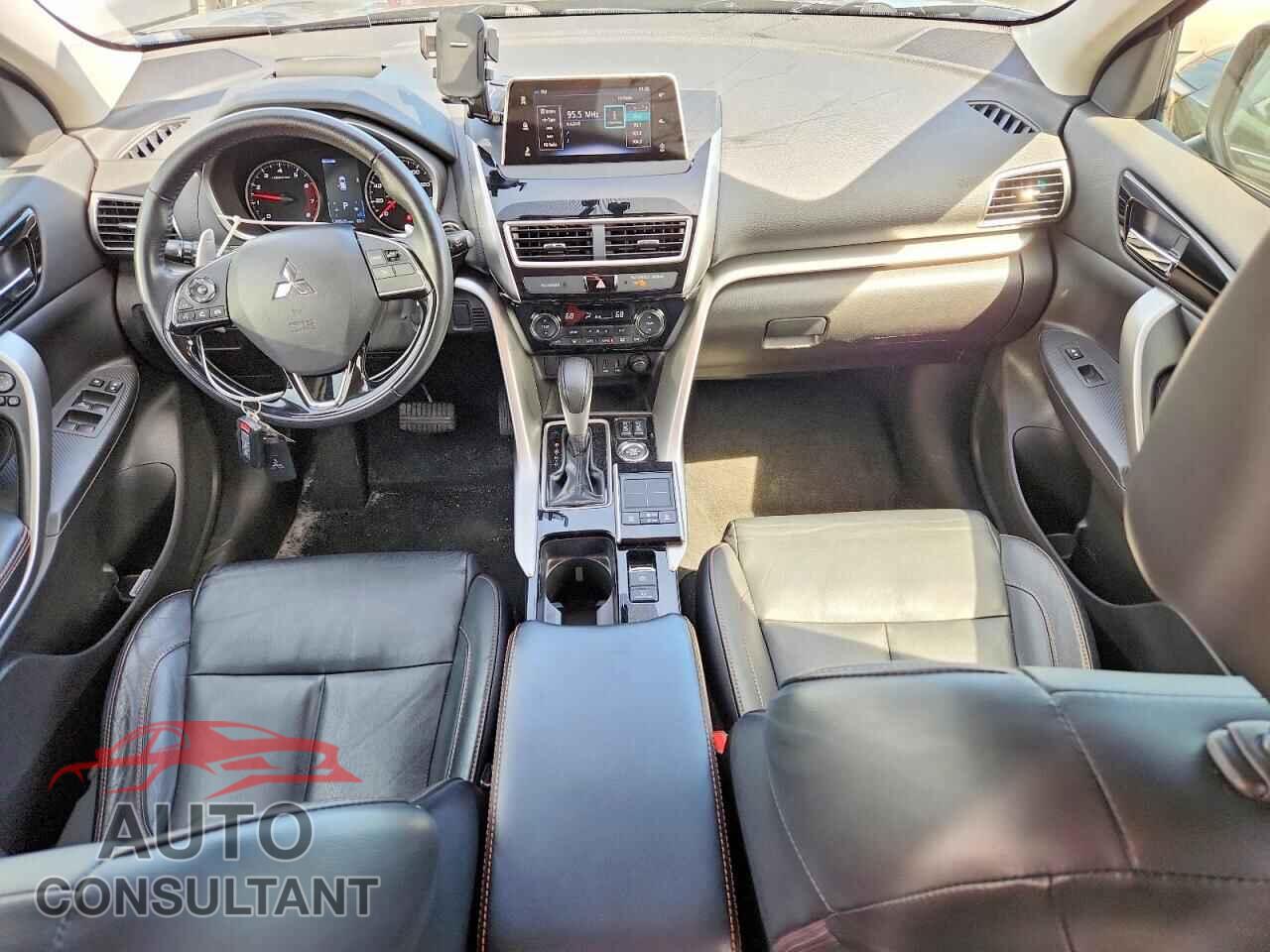 MITSUBISHI ECLIPSE 2018 - JA4AT5AA5JZ039996