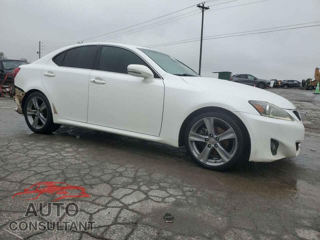 LEXUS IS 2011 - JTHBF5C24B5145922