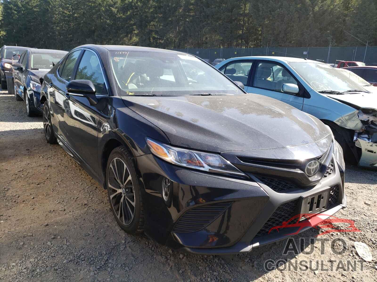 TOYOTA CAMRY 2018 - 4T1B11HK4JU655494