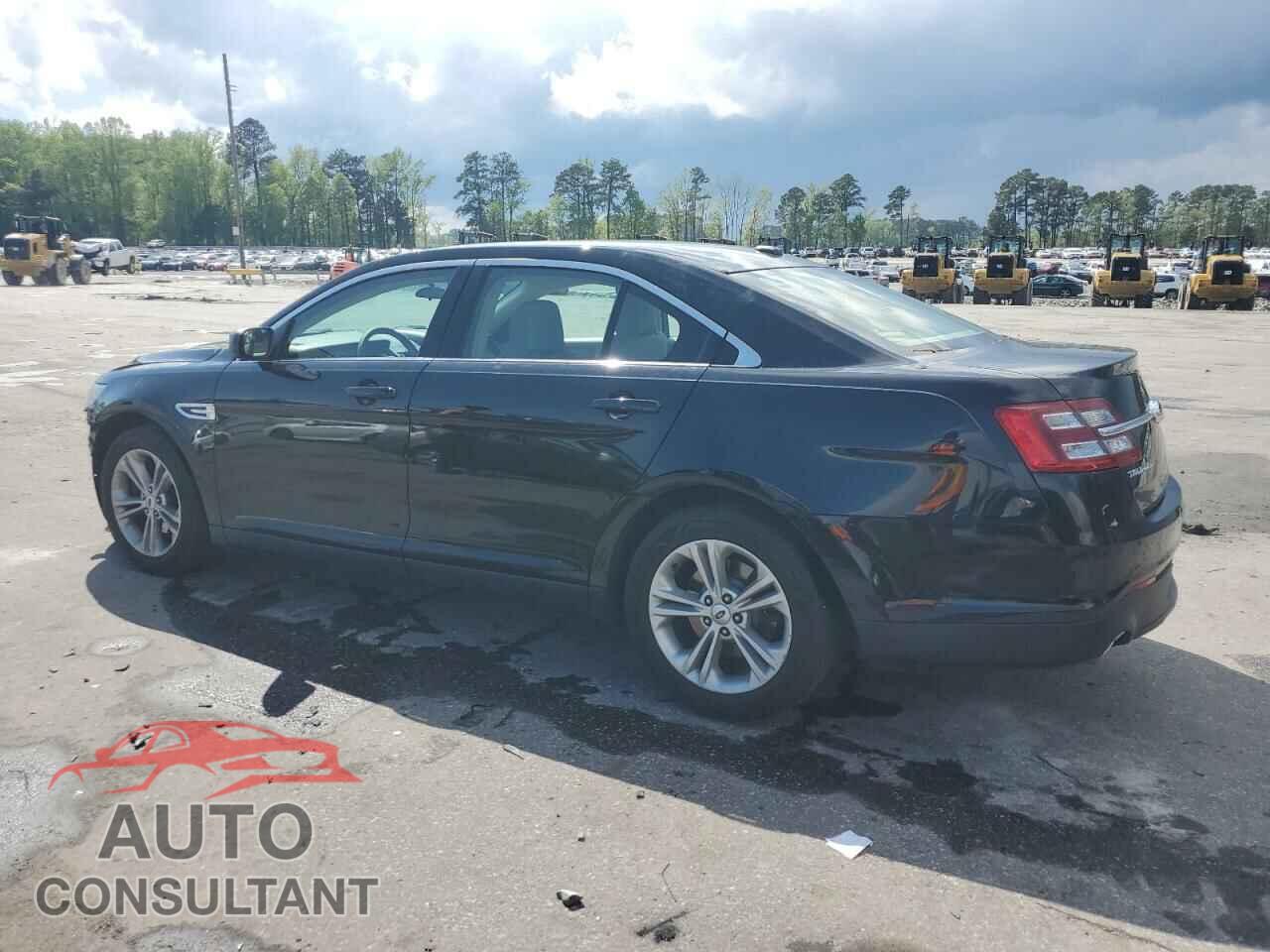 FORD TAURUS 2017 - 1FAHP2D86HG145384