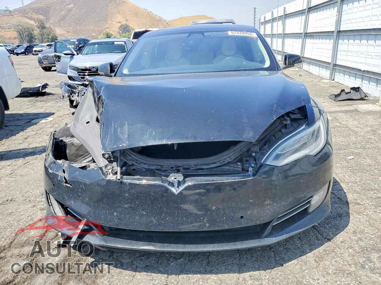 TESLA MODEL S 2018 - 5YJSA1E20JF260357
