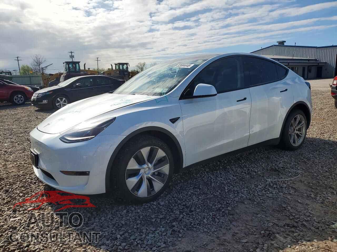 TESLA MODEL Y 2023 - 7SAYGDEE3PF700829