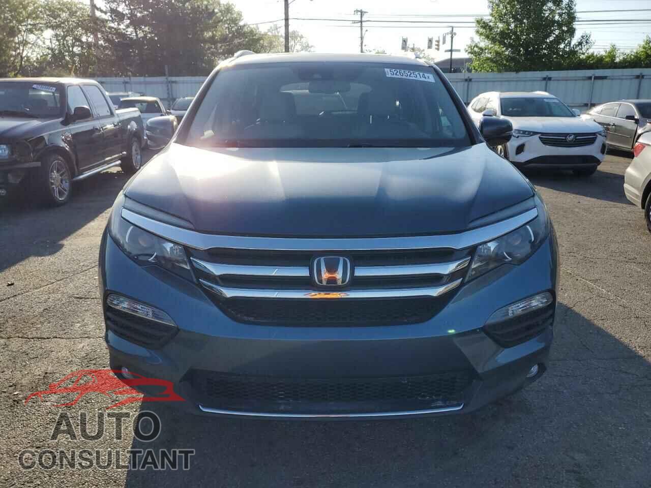 HONDA PILOT 2017 - 5FNYF6H94HB082318
