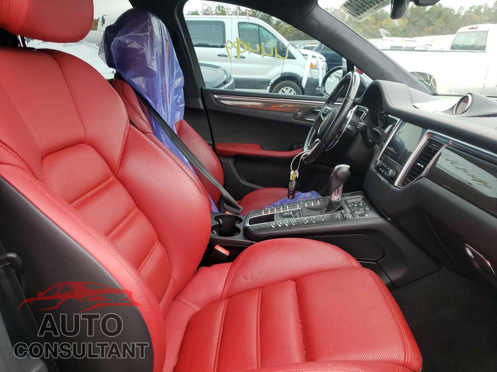 PORSCHE MACAN 2017 - WP1AF2A56HLB60241