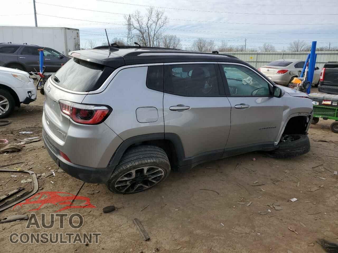 JEEP COMPASS 2018 - 3C4NJDCB4JT200410