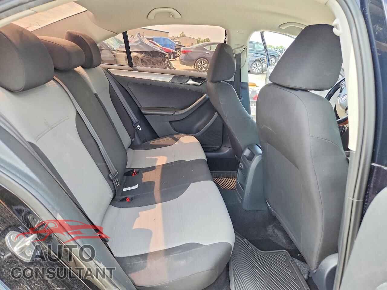 VOLKSWAGEN JETTA 2017 - 3VW2B7AJ9HM282485