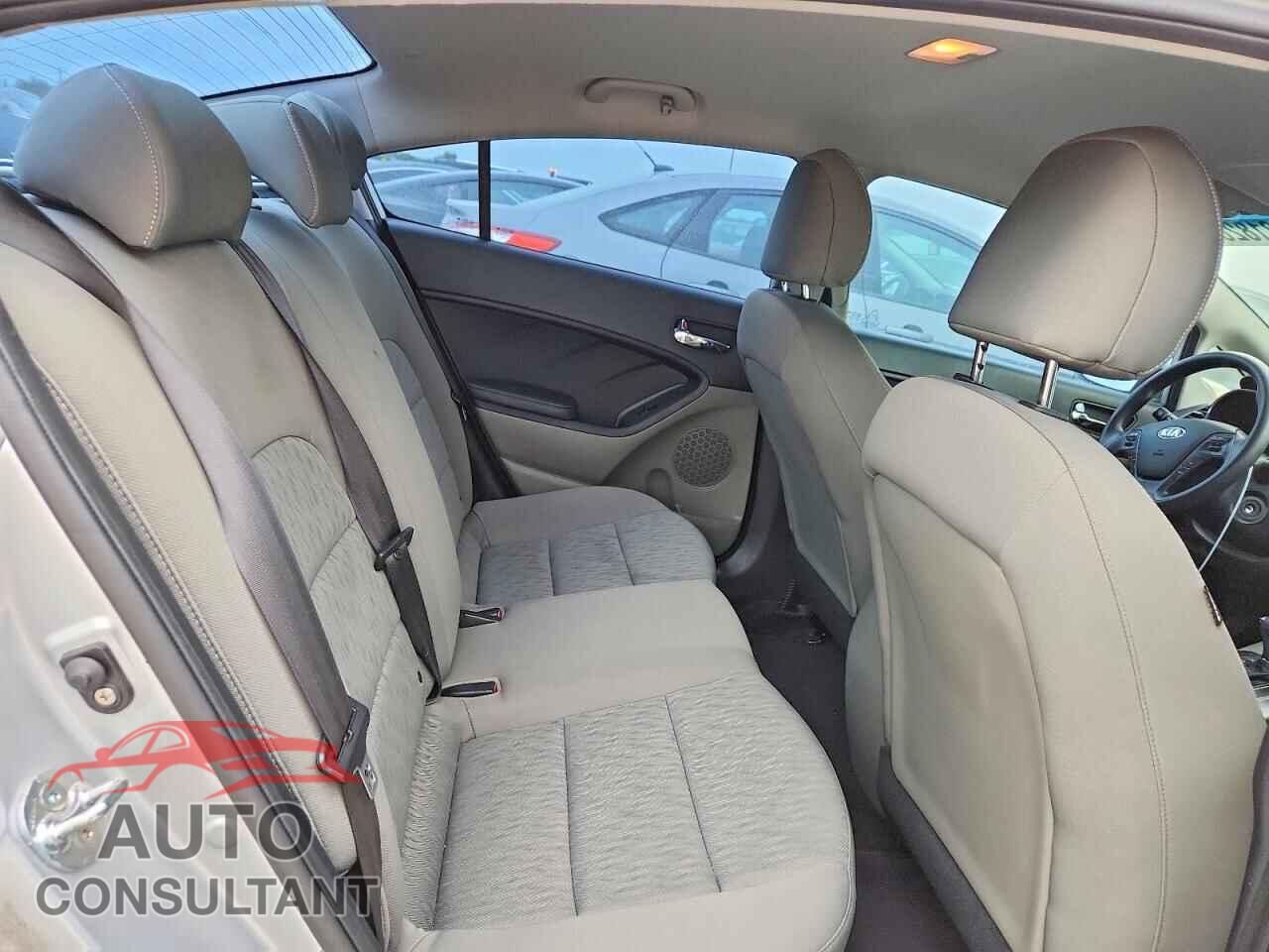 KIA FORTE 2016 - KNAFK4A60G5484552