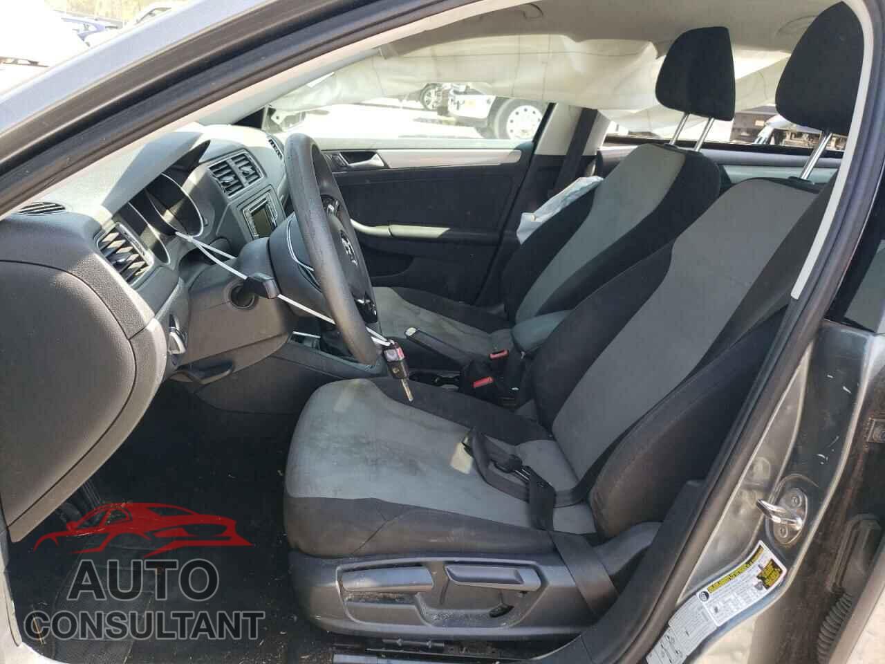 VOLKSWAGEN JETTA 2017 - 3VW2B7AJ8HM372016