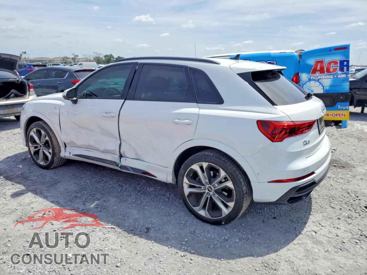 AUDI Q3 2021 - WA1EECF34M1120923