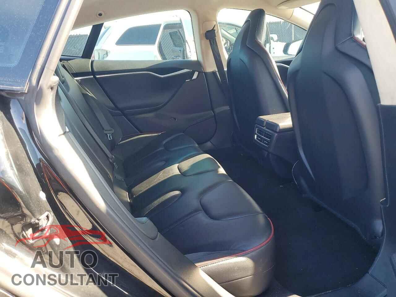 TESLA MODEL S 2013 - 5YJSA1CP4DFP06951