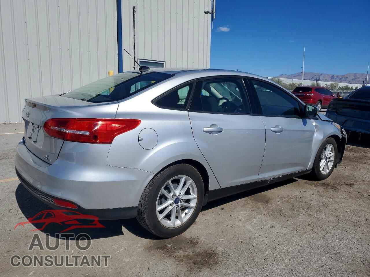 FORD FOCUS 2015 - 1FADP3F25FL221548