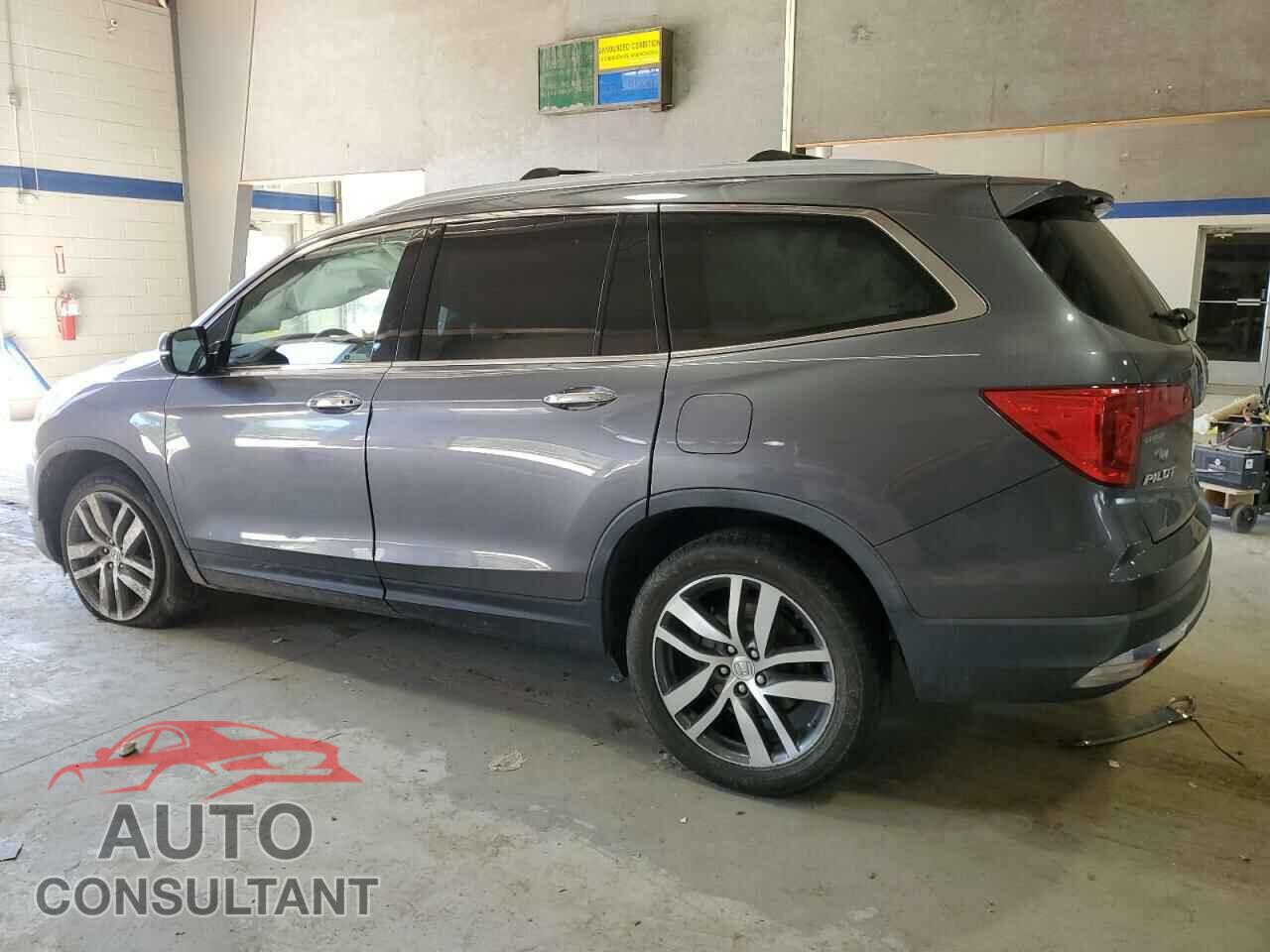 HONDA PILOT 2018 - 5FNYF6H91JB014645