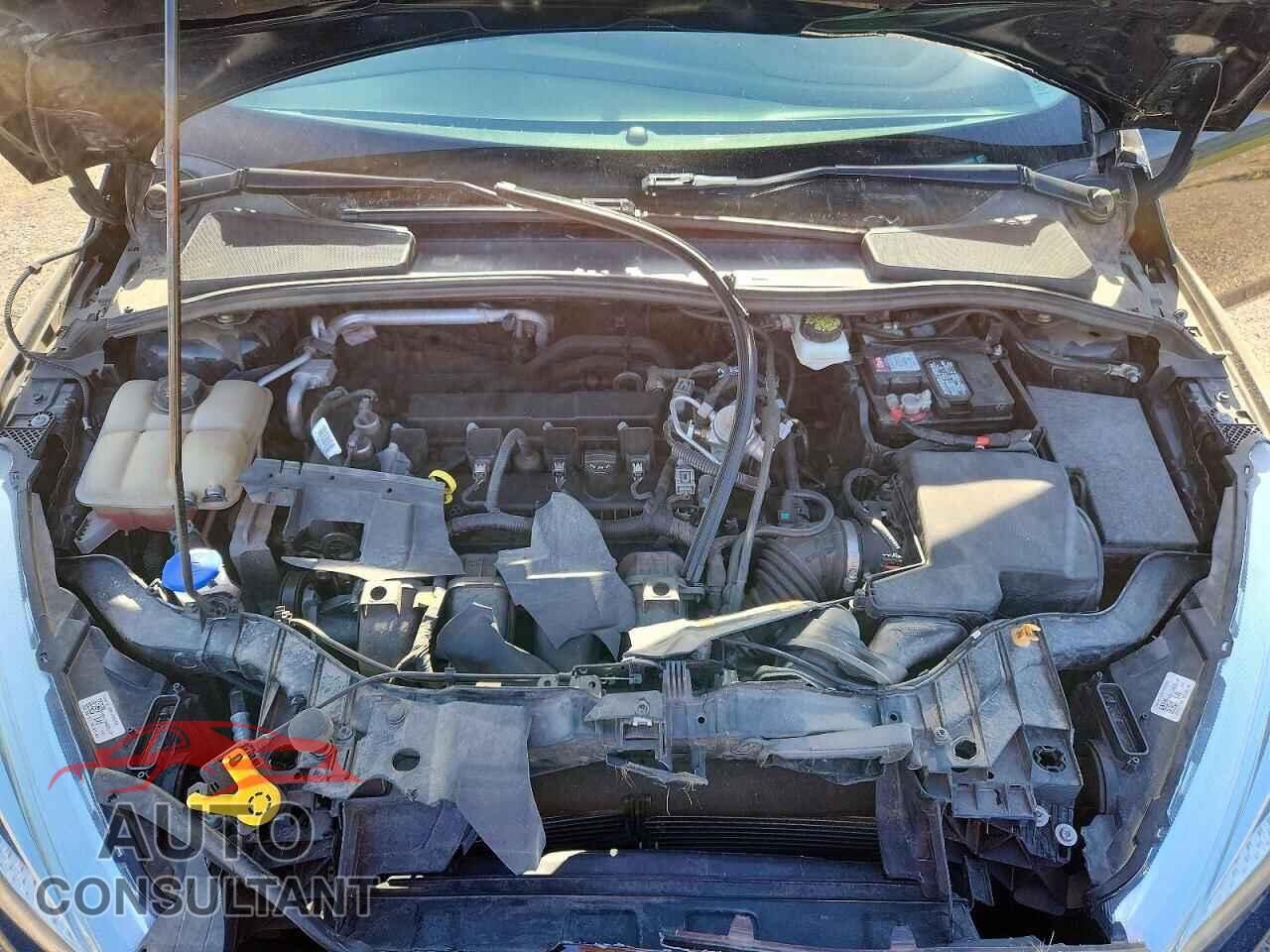FORD FOCUS 2017 - 1FADP3E28HL239093