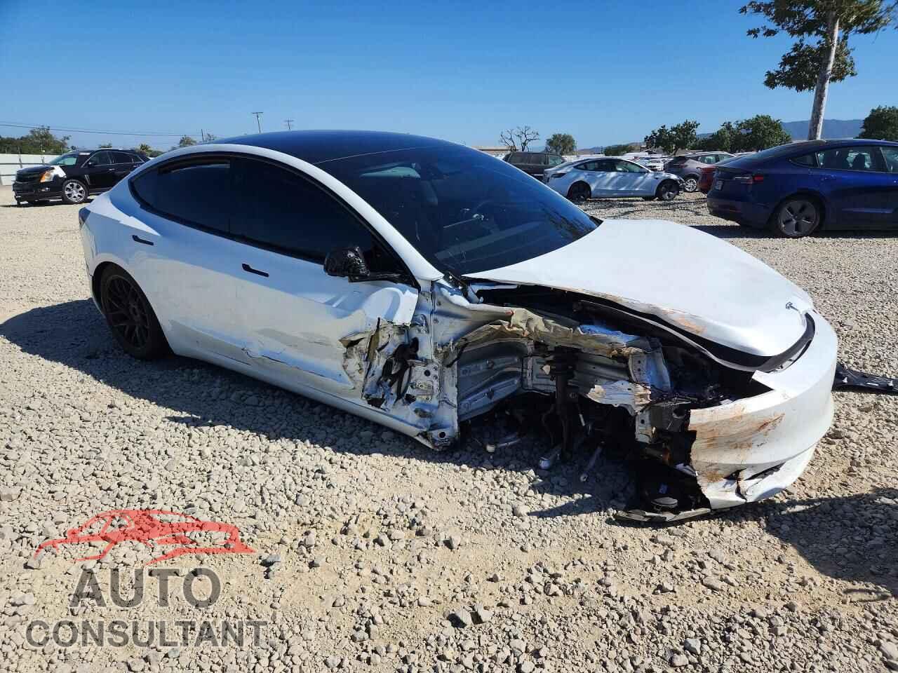 TESLA MODEL 3 2024 - 5YJ3E1EBXRF730561
