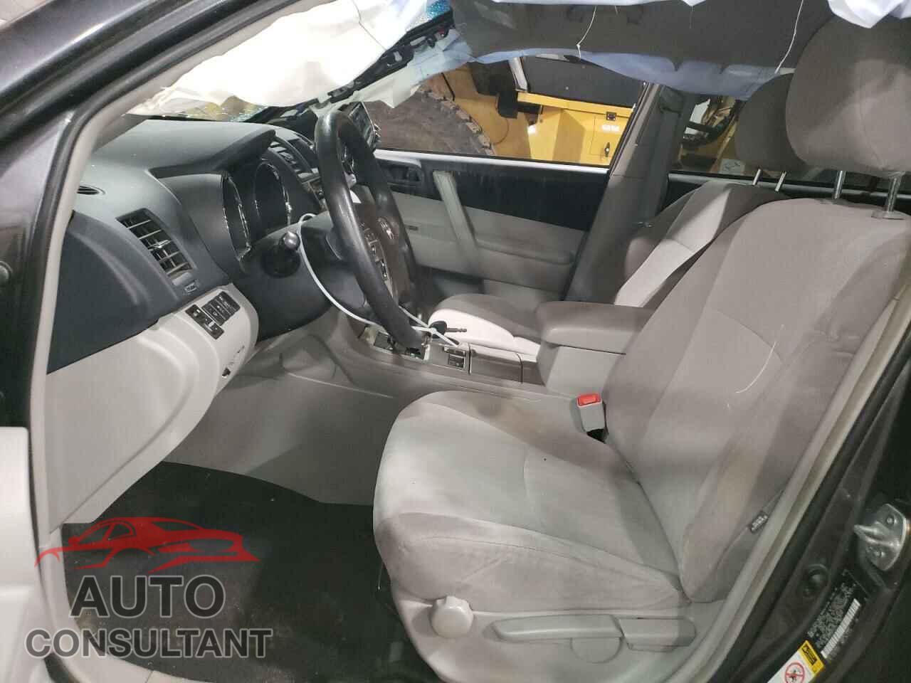 TOYOTA HIGHLANDER 2013 - 5TDBK3EH7DS272115
