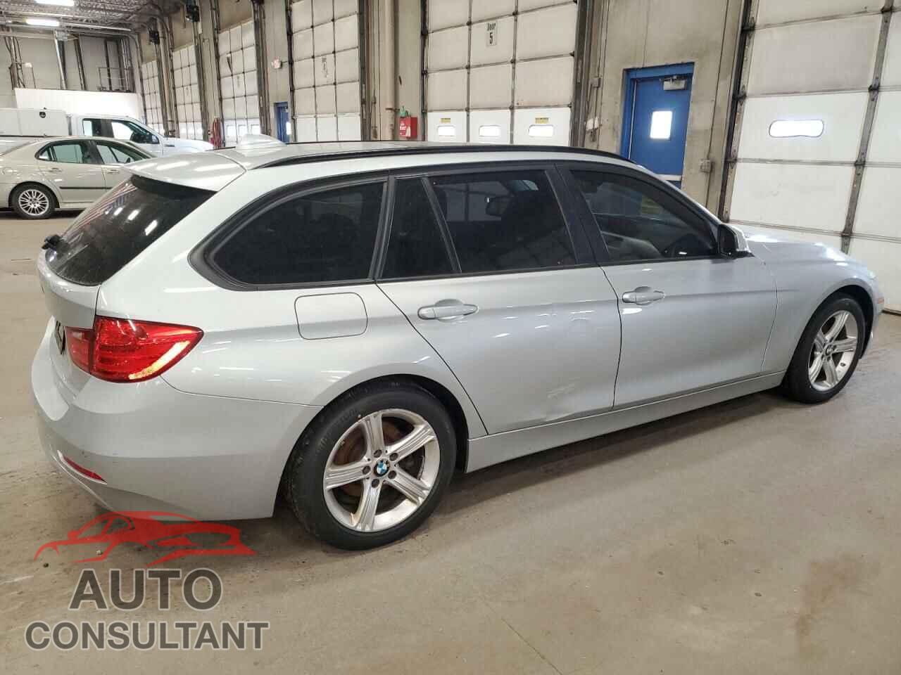 BMW 3 SERIES 2014 - WBA3G7C50EKN37632