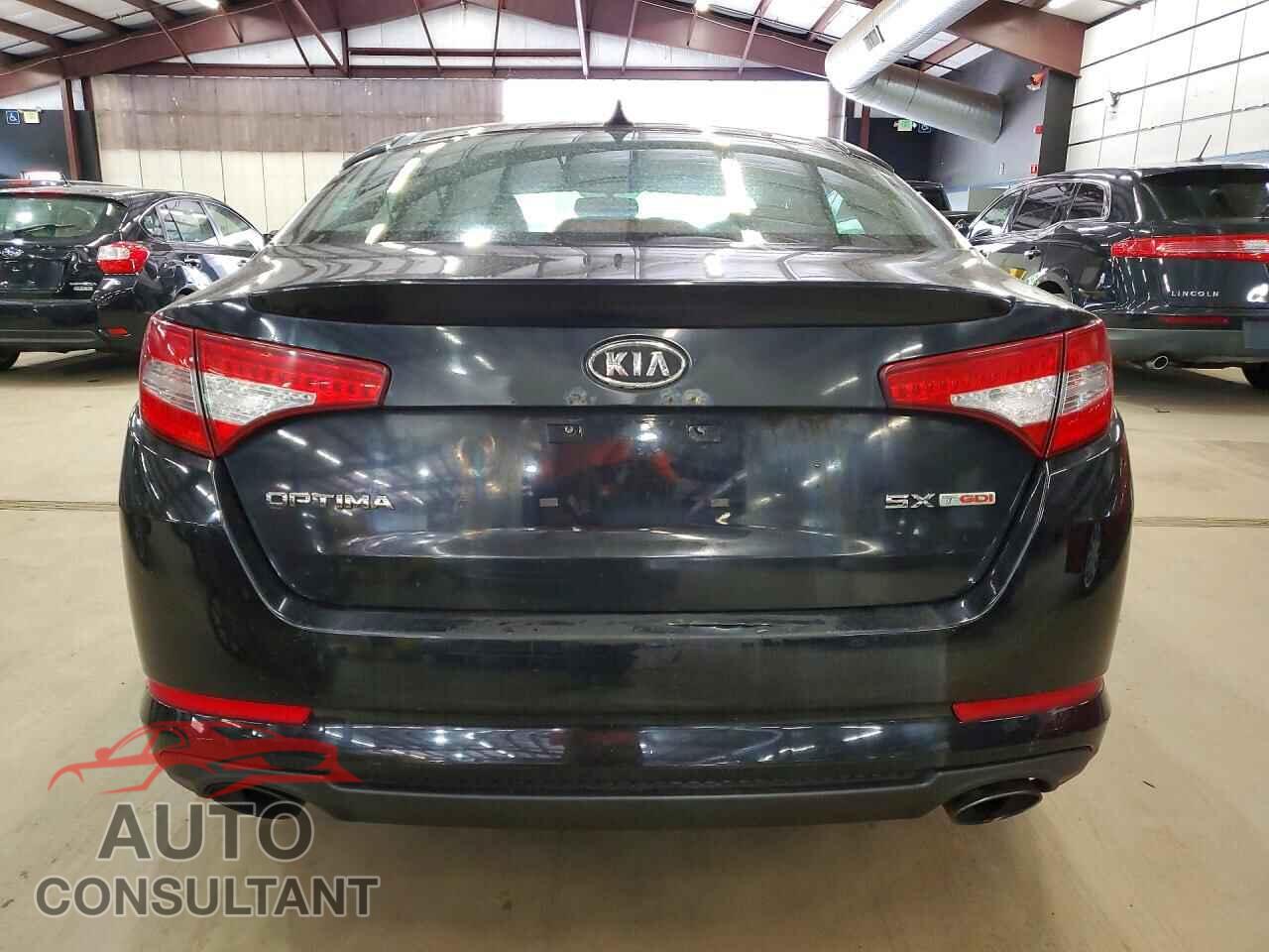 KIA OPTIMA 2011 - KNAGR4A67B5155937