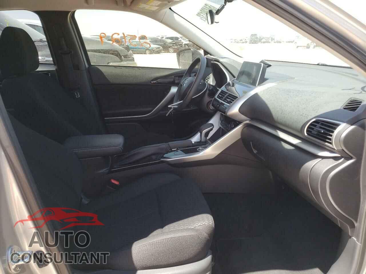 MITSUBISHI ECLIPSE 2018 - JA4AT4AA3JZ045337