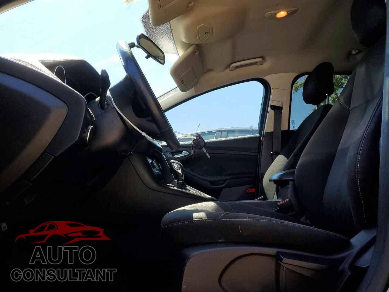 FORD FOCUS 2017 - 1FADP3FE7HL330008
