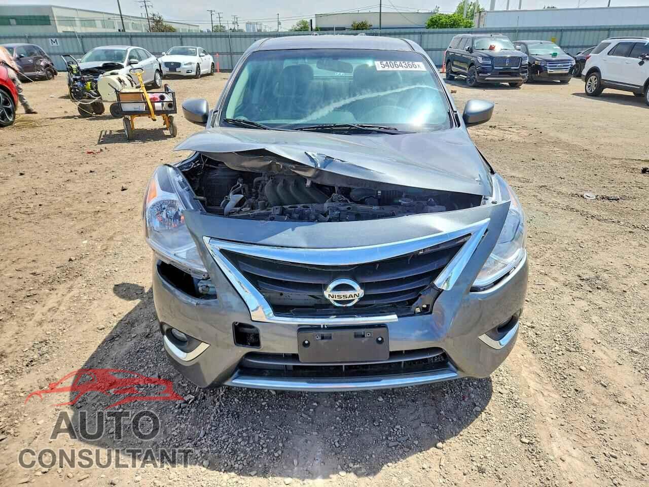 NISSAN VERSA 2018 - 3N1CN7AP2JL821837
