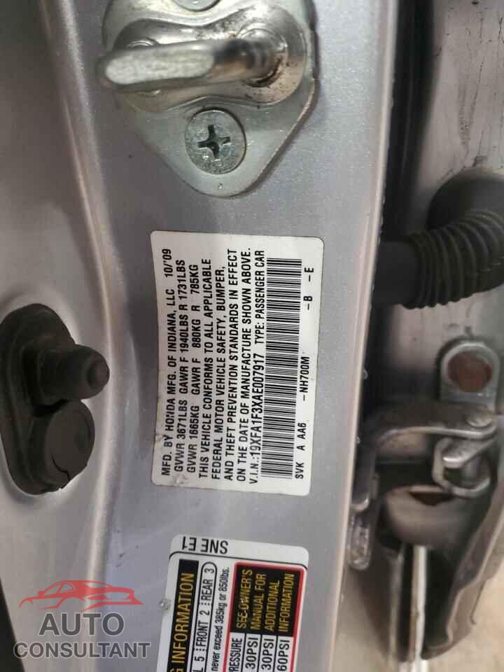 HONDA CIVIC 2010 - 19XFA1F3XAE007917