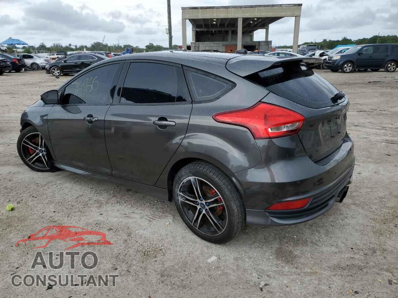 FORD FOCUS 2017 - 1FADP3L92HL229708
