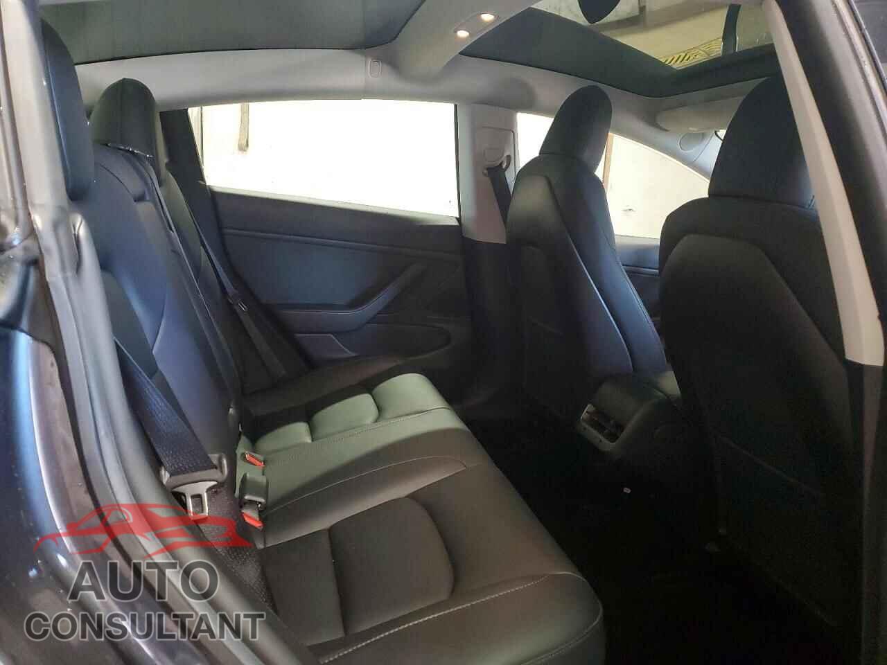 TESLA MODEL 3 2019 - 5YJ3E1EB6KF386507