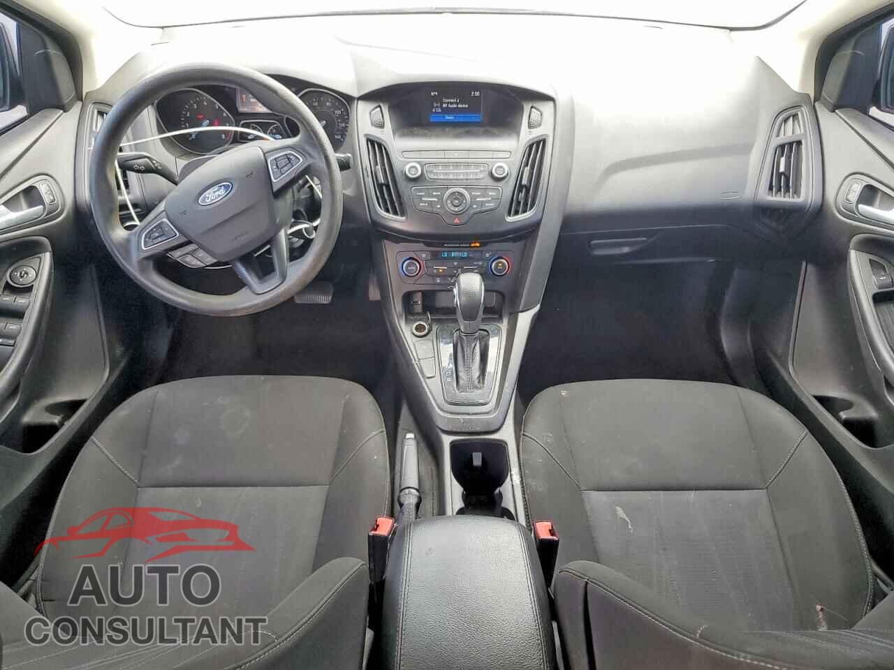 FORD FOCUS 2018 - 1FADP3FE0JL321821