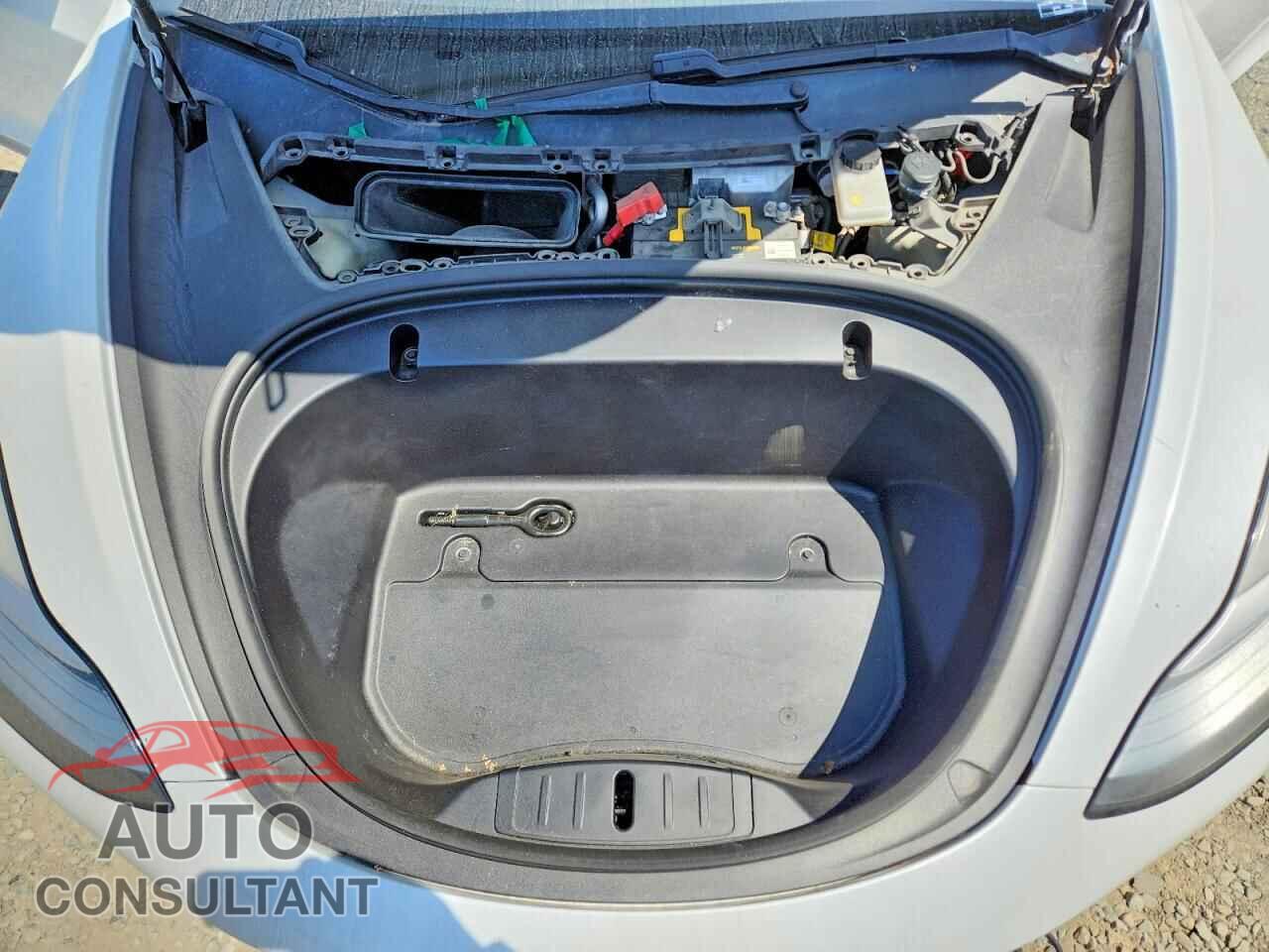 TESLA MODEL 3 2020 - 5YJ3E1EB5LF636532