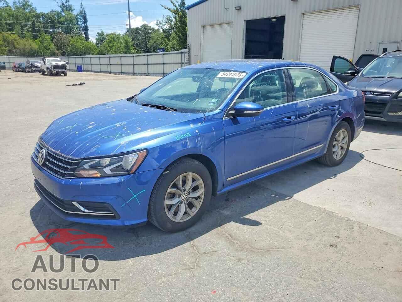 VOLKSWAGEN PASSAT 2017 - 1VWAT7A33HC034311