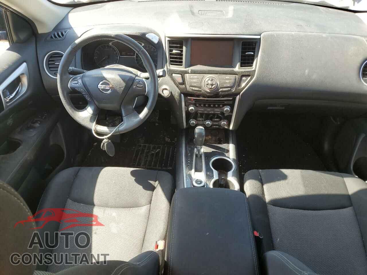 NISSAN PATHFINDER 2017 - 5N1DR2MM8HC667582