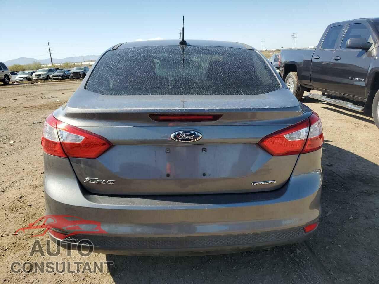 FORD FOCUS 2014 - 1FADP3E27EL241798
