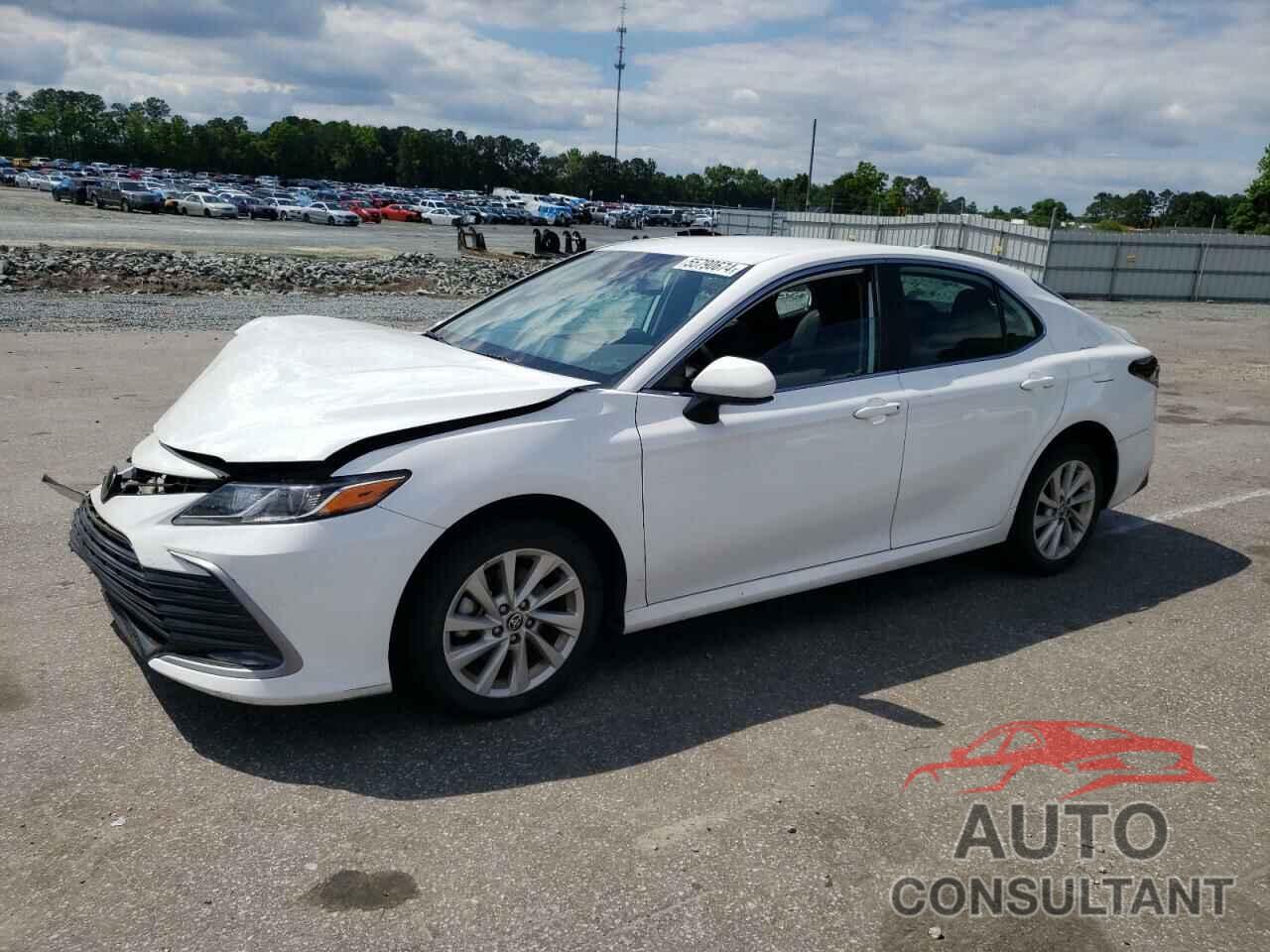 TOYOTA CAMRY 2022 - 4T1C11AKXNU654516