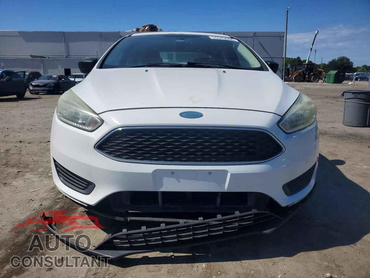 FORD FOCUS 2017 - 1FADP3E28HL256671