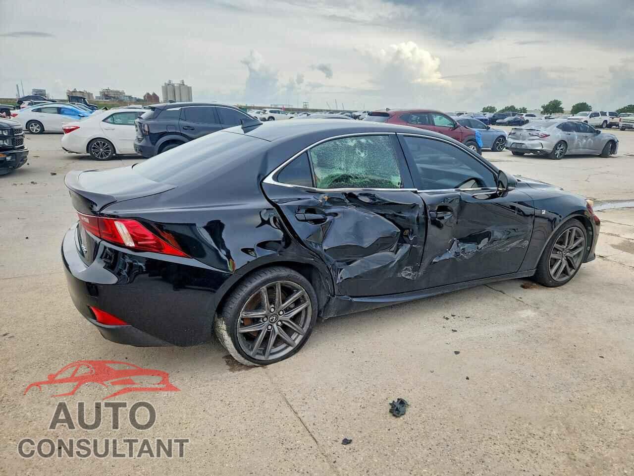 LEXUS IS 2015 - JTHBE1D22F5020482