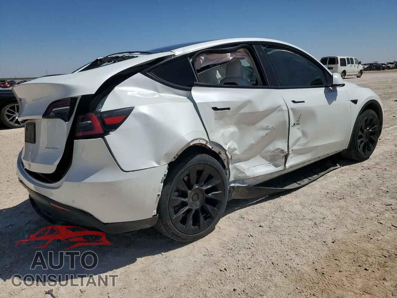 TESLA MODEL Y 2022 - 7SAYGDEE8NF323749