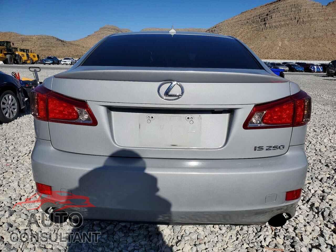 LEXUS IS 2011 - JTHBF5C23B5151257
