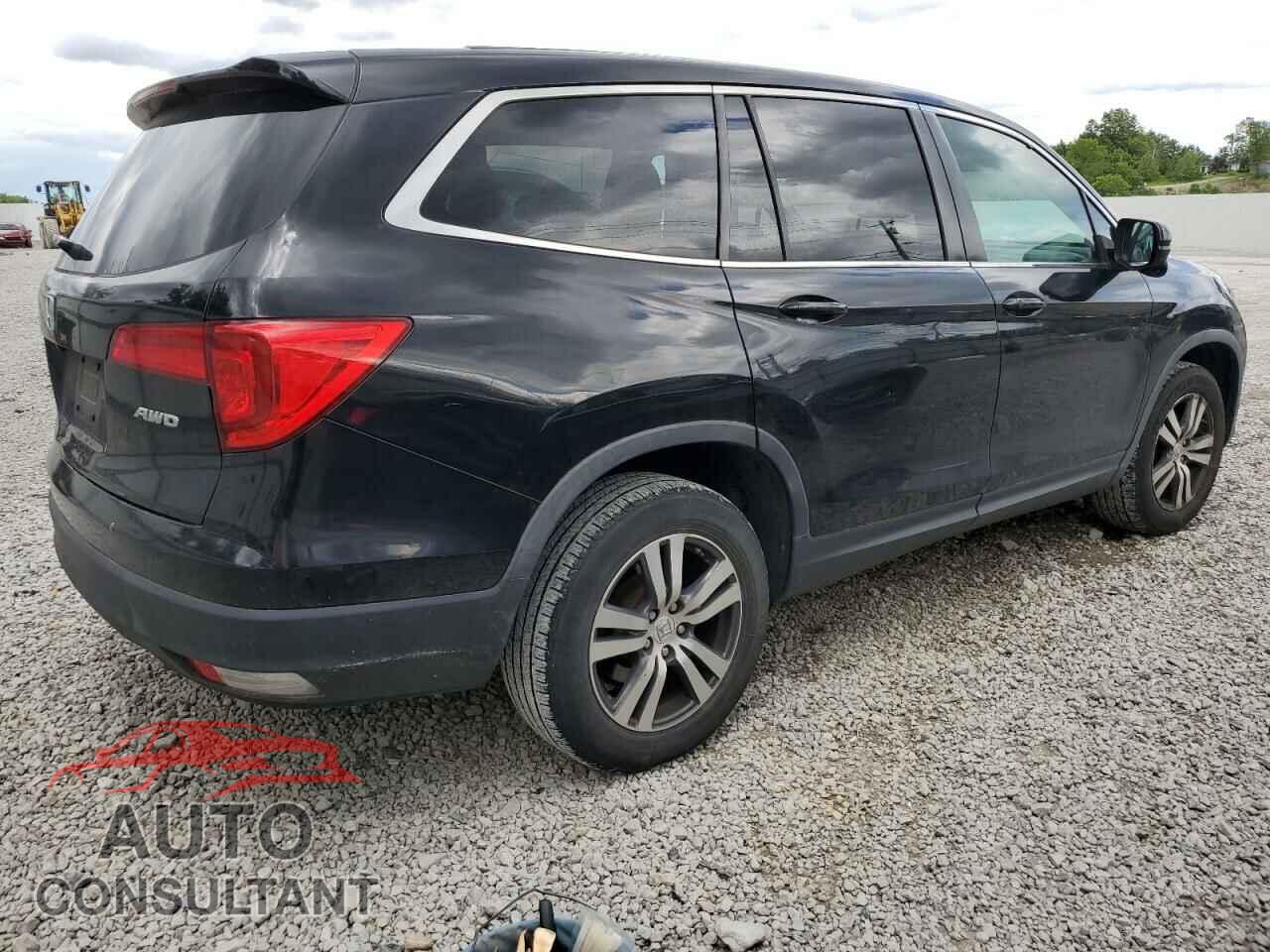 HONDA PILOT 2017 - 5FNYF6H3XHB068211