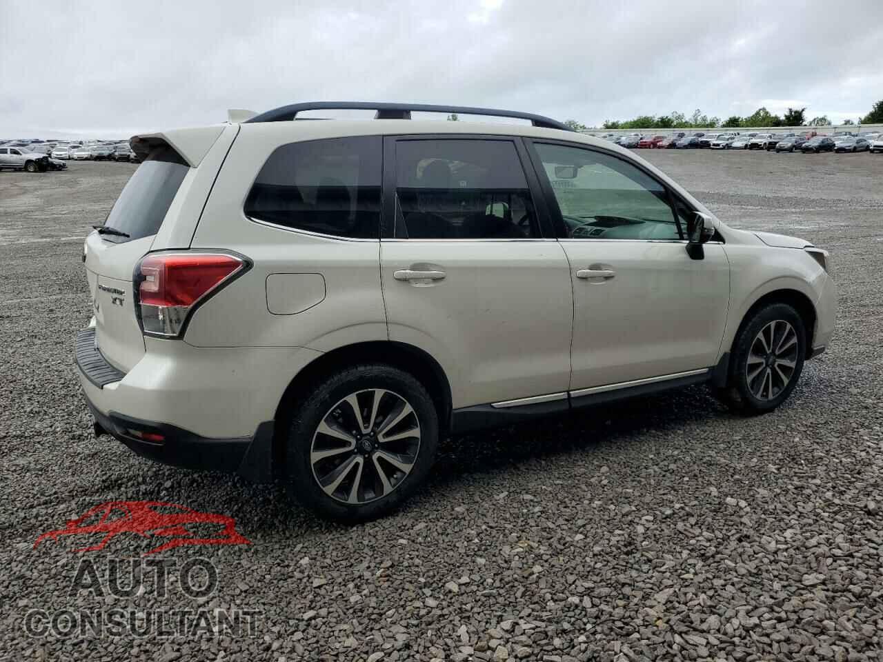SUBARU FORESTER 2017 - JF2SJGTC5HH403717
