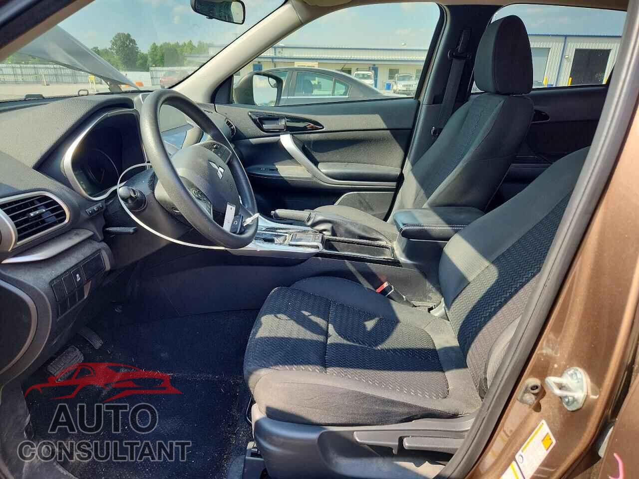 MITSUBISHI ECLIPSE 2018 - JA4AT4AA5JZ050362