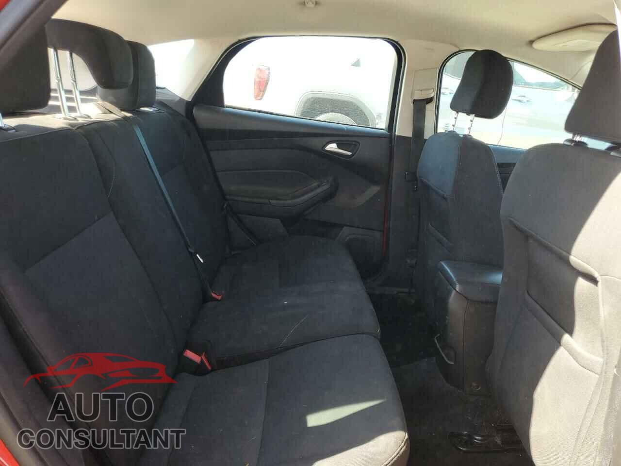 FORD FOCUS 2016 - 1FADP3K22GL230666
