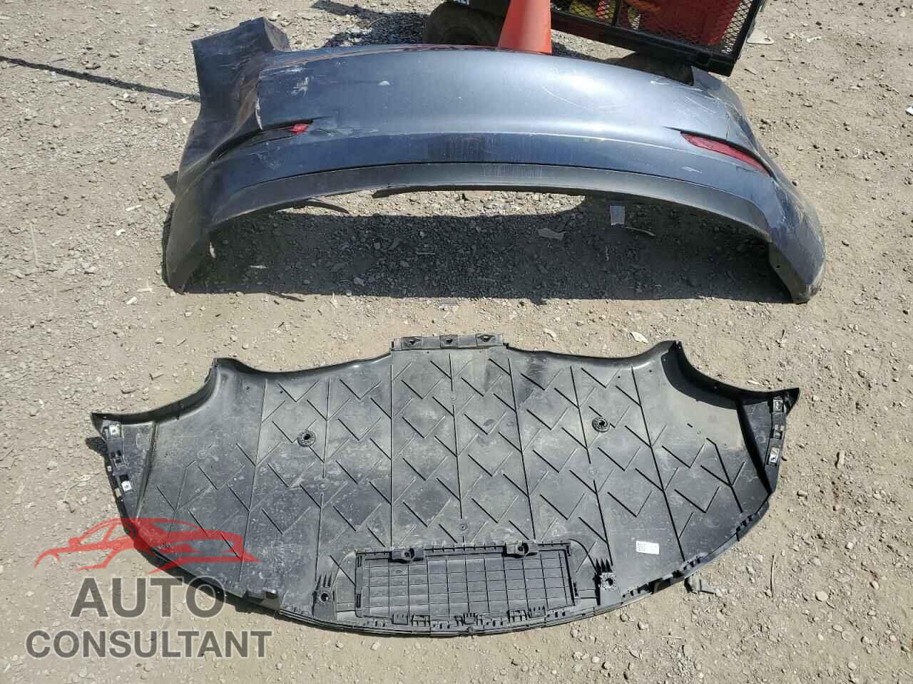 TESLA MODEL 3 2023 - 5YJ3E1EA1PF687040