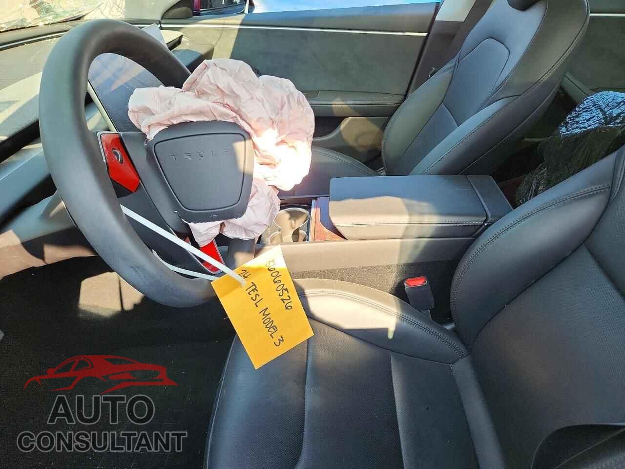 TESLA MODEL 3 2024 - 5YJ3E1EB7RF821481