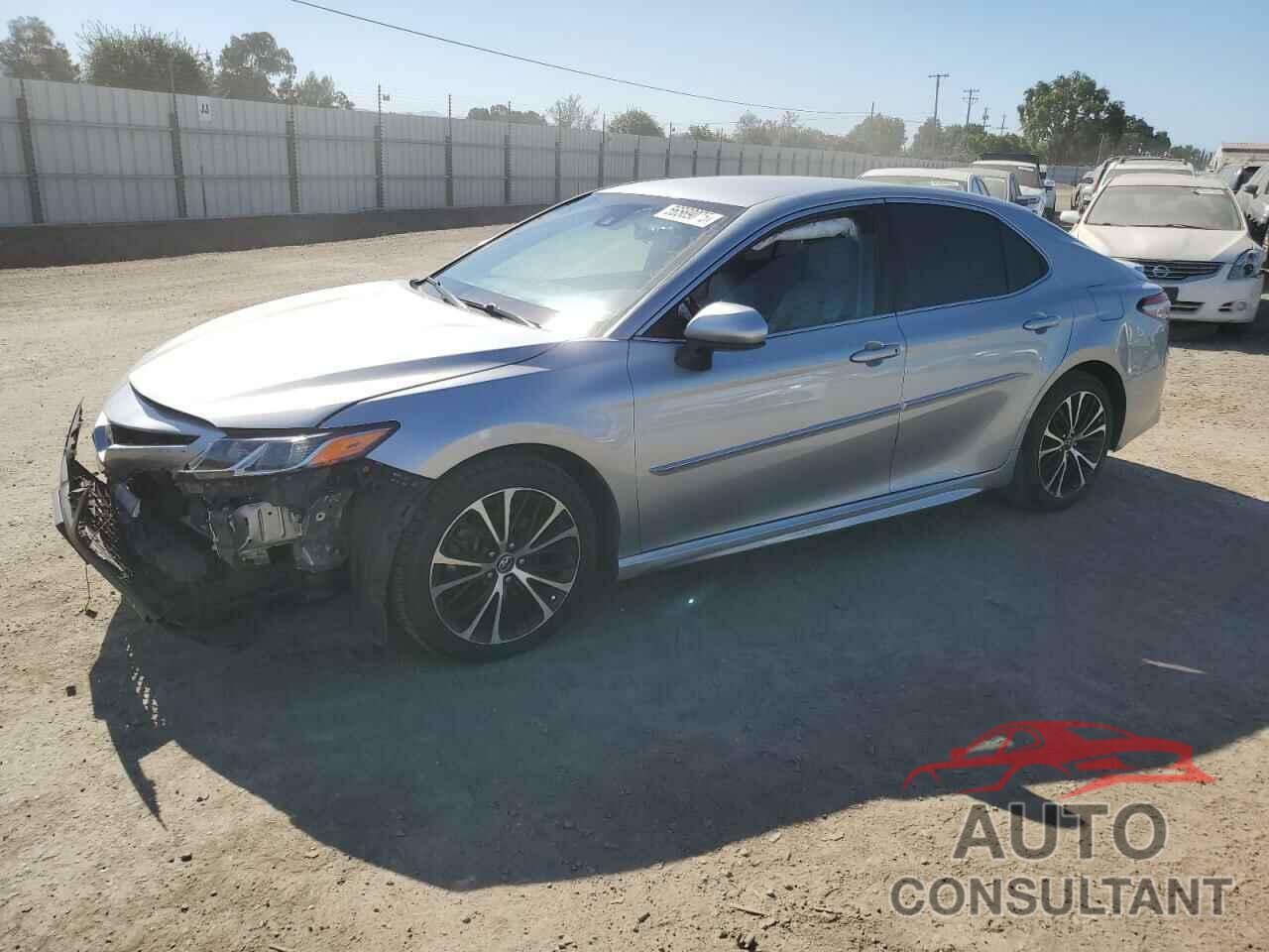 TOYOTA CAMRY 2018 - 4T1B11HK1JU113852