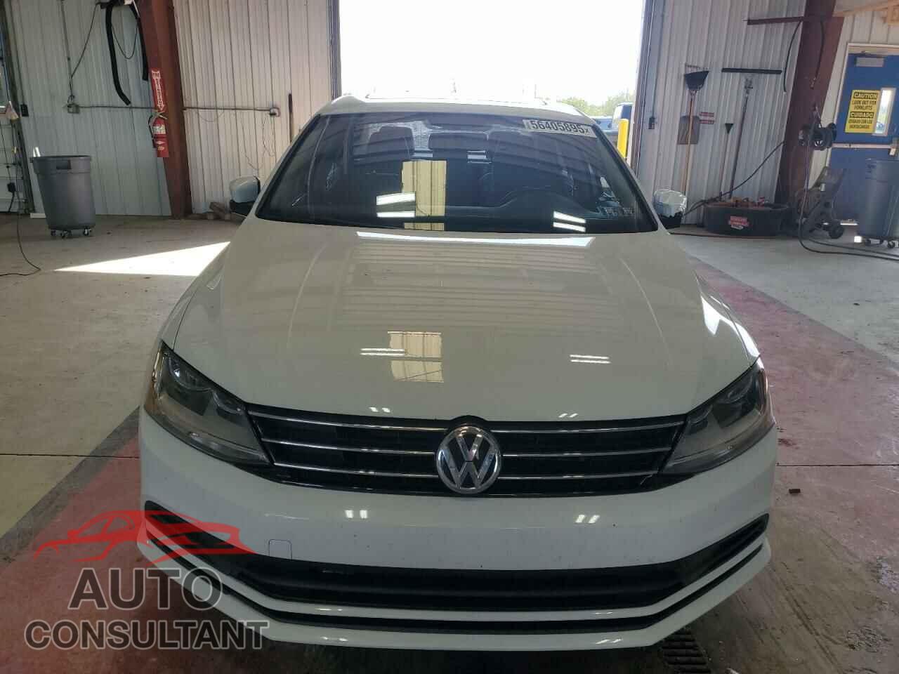 VOLKSWAGEN JETTA 2017 - 3VWDB7AJ4HM377058